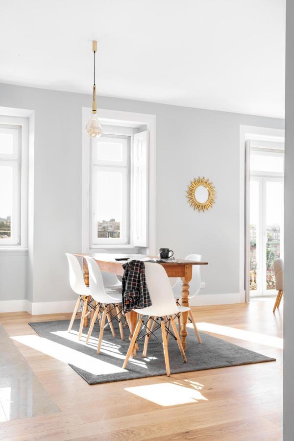 Joivy Marvelous 3-Bed Home With Astonishing View And Terrace, Nearby St George Castle Lisbon Exterior photo