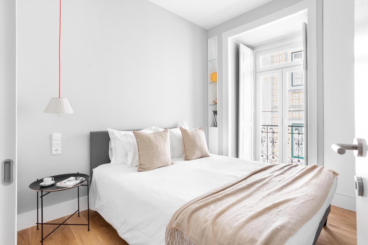 Joivy Marvelous 3-Bed Home With Astonishing View And Terrace, Nearby St George Castle Lisbon Exterior photo
