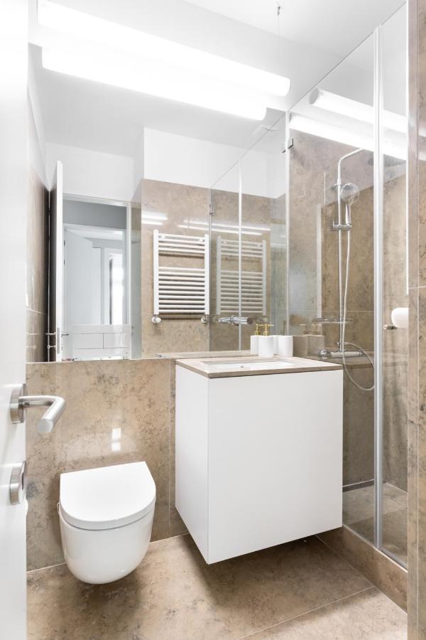 Joivy Marvelous 3-Bed Home With Astonishing View And Terrace, Nearby St George Castle Lisbon Exterior photo