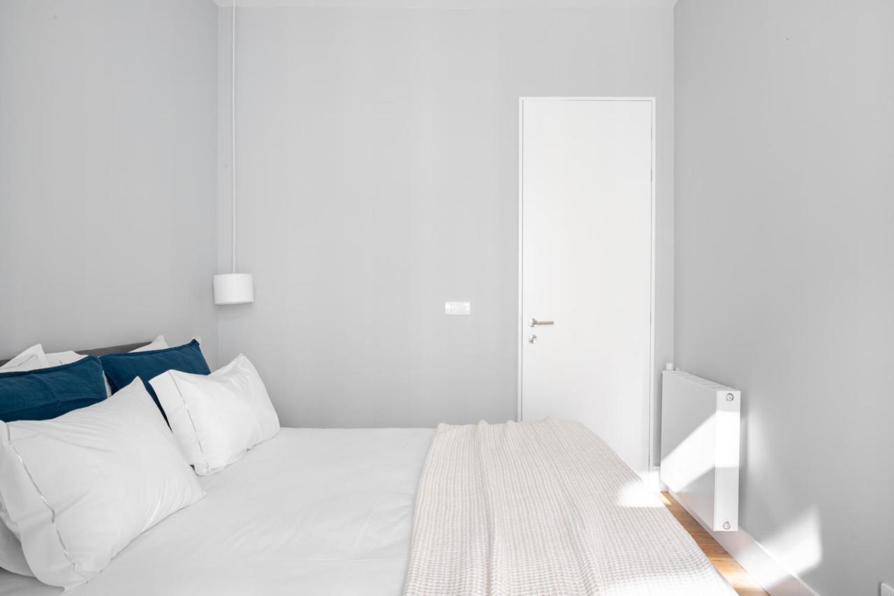 Joivy Marvelous 3-Bed Home With Astonishing View And Terrace, Nearby St George Castle Lisbon Exterior photo